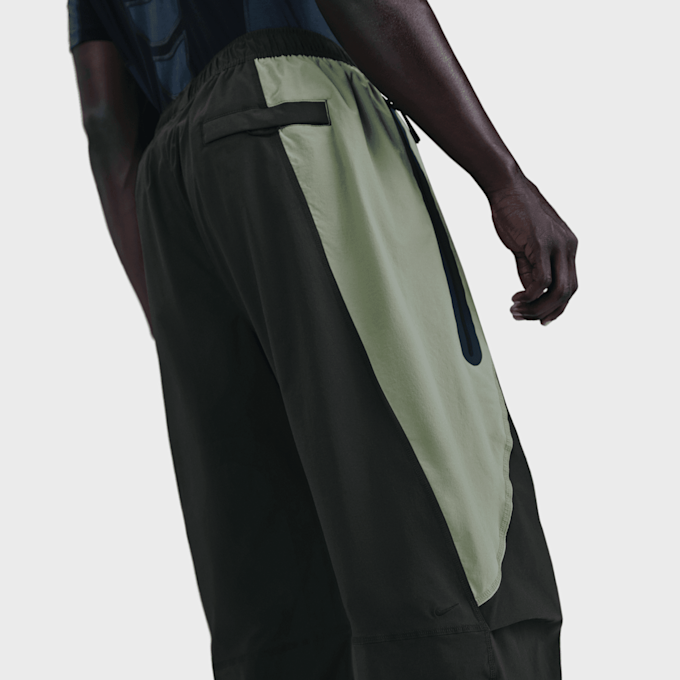 Nike   Tech Dri-FIT Woven Color-Block Oversized Pants czarny 96208 5