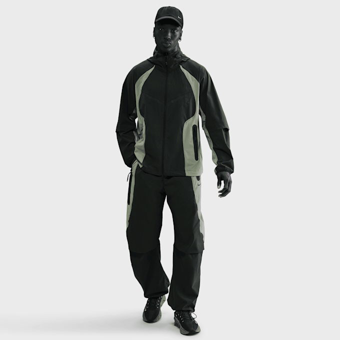 Nike   Tech Dri-FIT Woven Color-Block Oversized Pants crna 96208 6