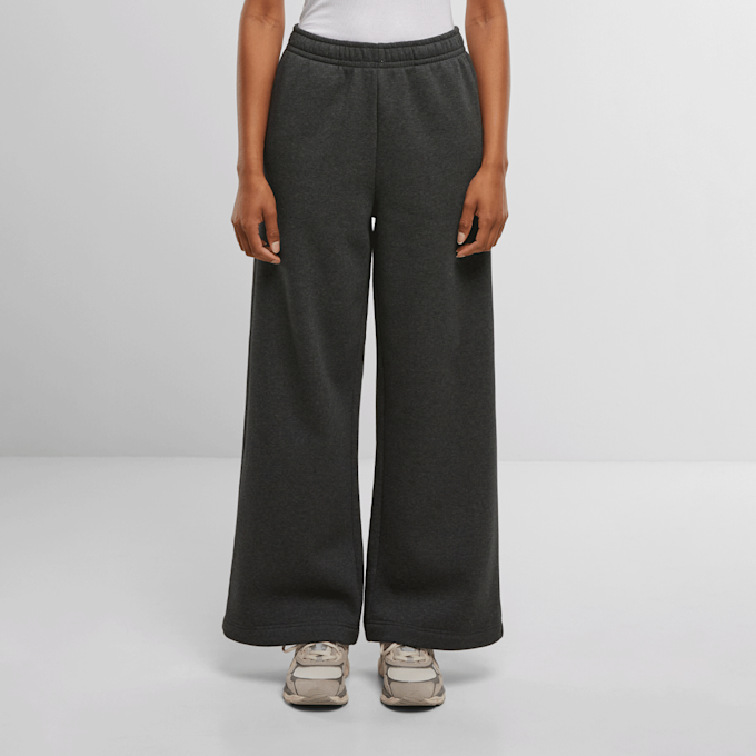 Urban Classics Ladies Fluffy Wideleg Trackpants grijs 96318 1