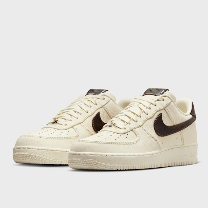 Nike   Air Force 1 '07 beige 96486 3