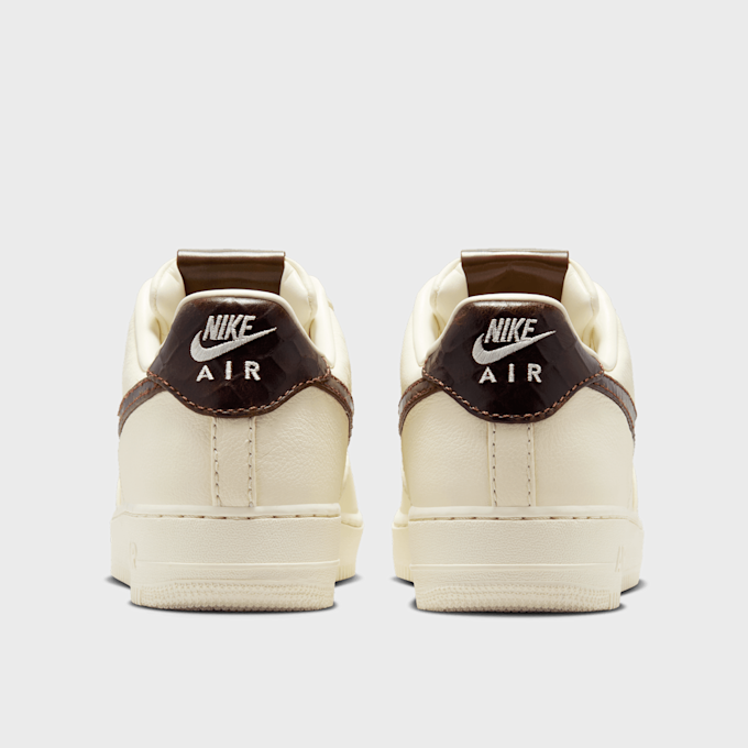 Nike   Air Force 1 '07 beige 96486 4