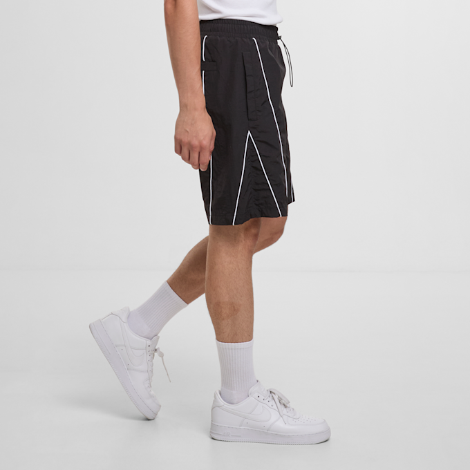 Urban Classics Piping Track Shorts zwart 96584 4
