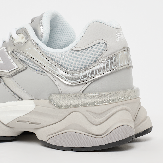 New Balance 9060 (GS) grigio 97500 7