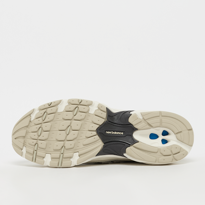 New Balance 740 beige 97543 4