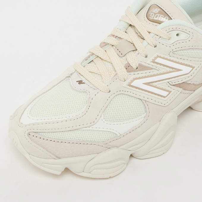 New Balance 9060 beige 97549 6