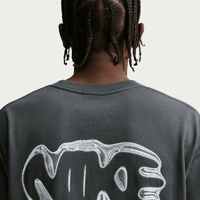Nike   Sportswear Graphic Shortsleeve Tee grau 97582 4