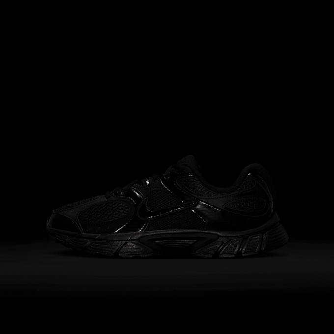 Nike   V5 Runner (GS) czarny 97682 9