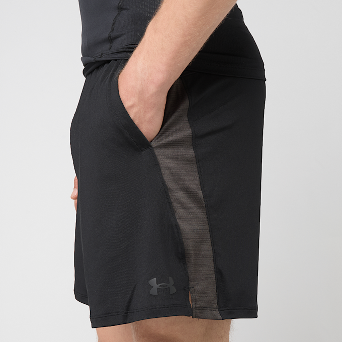 Under Armour Tech Vent 7in Shorts schwarz 97706 3