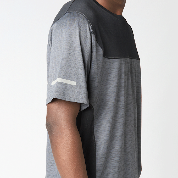 Under Armour Tech Utility Short Sleeve cinzento 97712 4