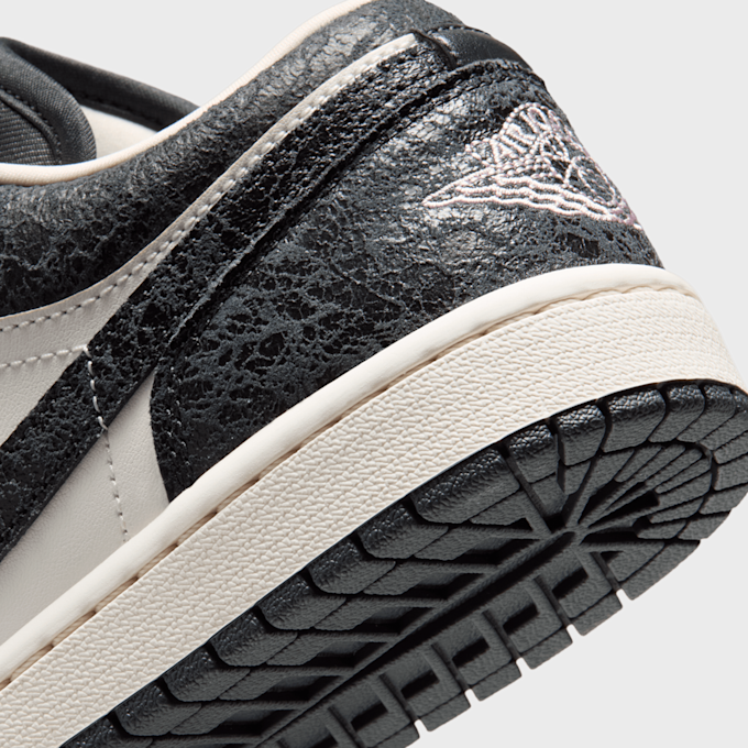 Jordan Air Jordan 1 Low SE noir 97785 8