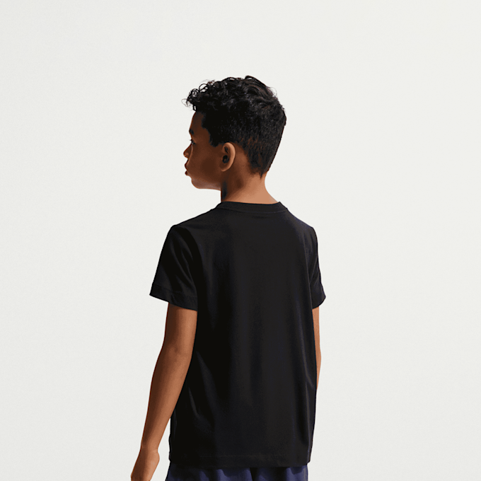 Nike   Sportswear T-Shirt nero 97990 2