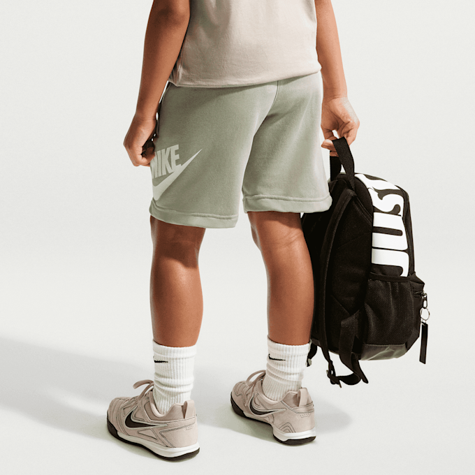 Nike   Sportswear Club French Terry Shorts beige 97992 2