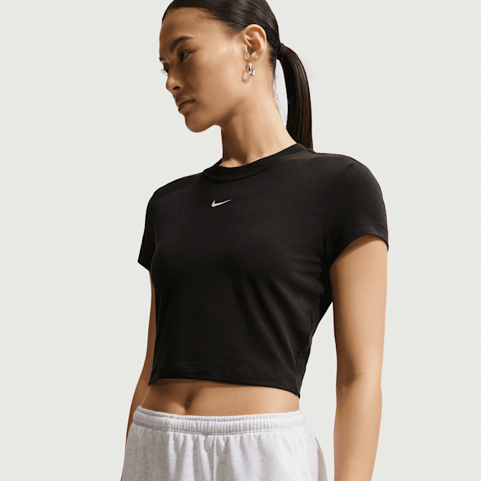 Nike   Sportswear Chill Knit Cropped T-Shirt schwarz 97963 5