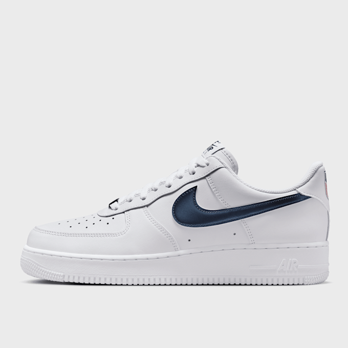 Nike   Air Force 1 '07 LV8 weiß 97832 1