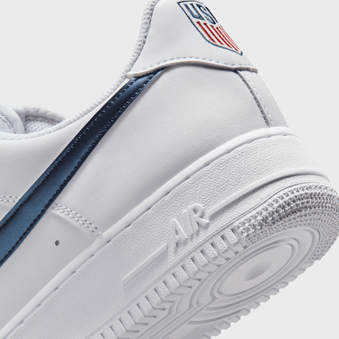 Nike   Air Force 1 '07 LV8 blanc 97832 8