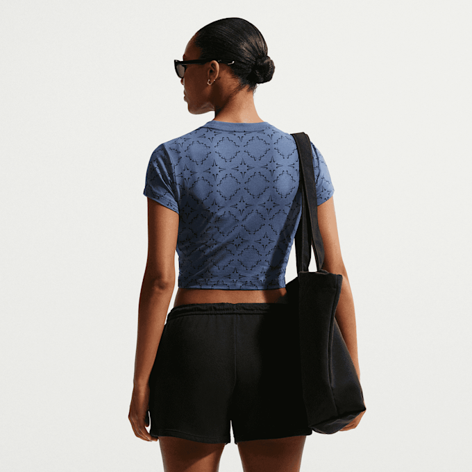 Nike   Sportswear Chill Knit Cropped T-Shirt niebieski 97971 2