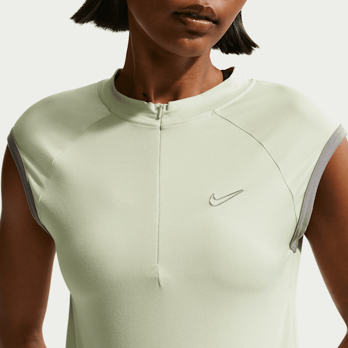 Nike   Sportswear Tight Sleeveless 1/4-Zip Top verde 97982 3