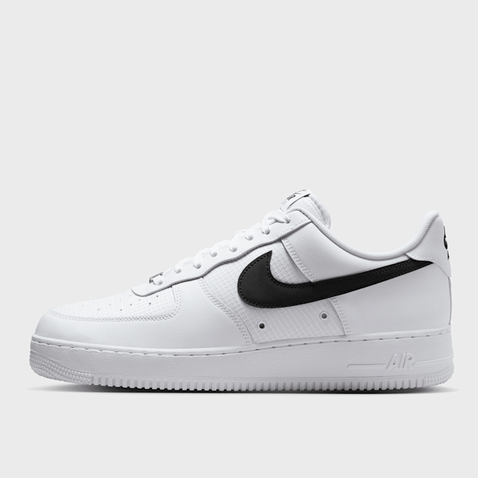 Nike   Air Force 1 '07 LV8 Tech blanc 97932 1