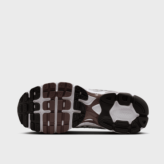 Nike   Air Max Moto 2K argent 97914 5