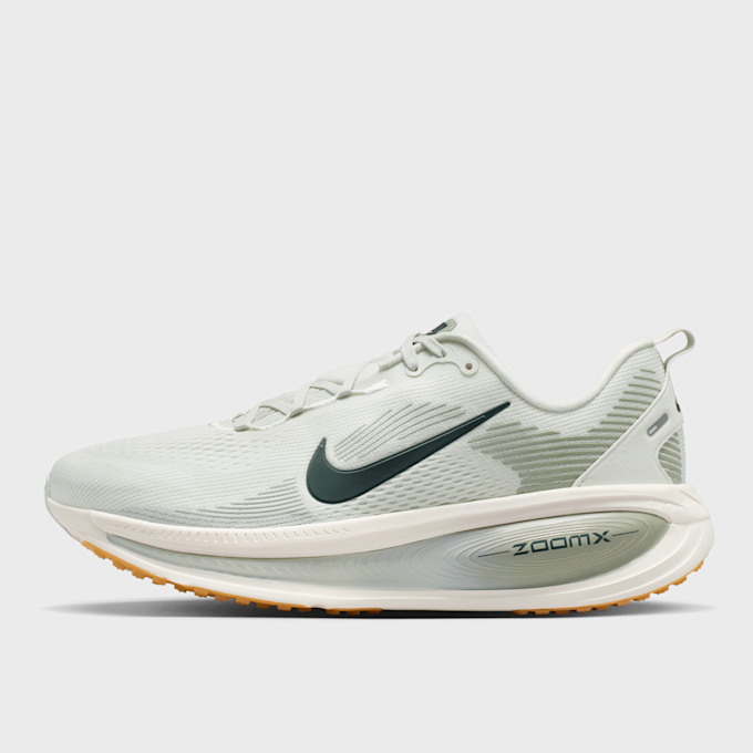 Nike   Vomero 18 beige 97943 1