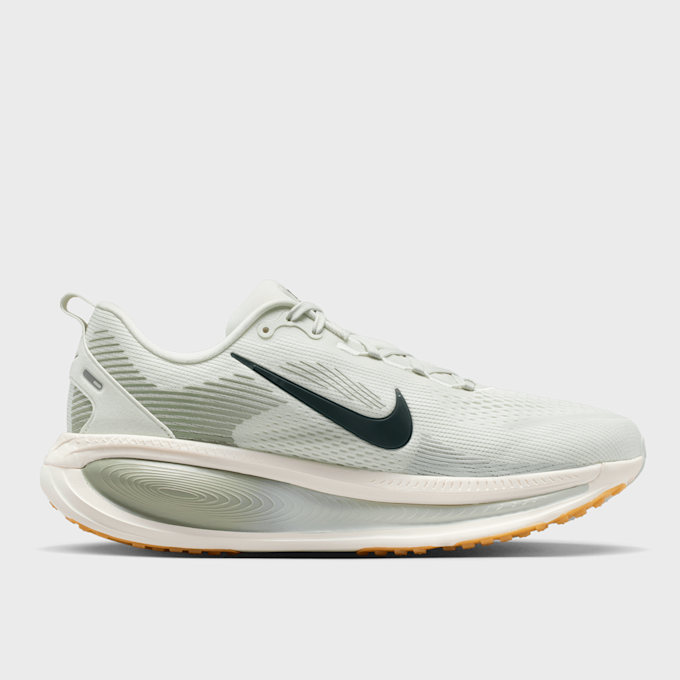 Nike   Vomero 18 beige 97943 2