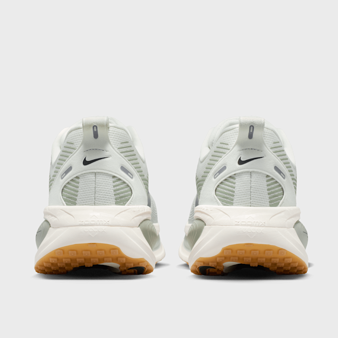 Nike   Vomero 18 beige 97943 4