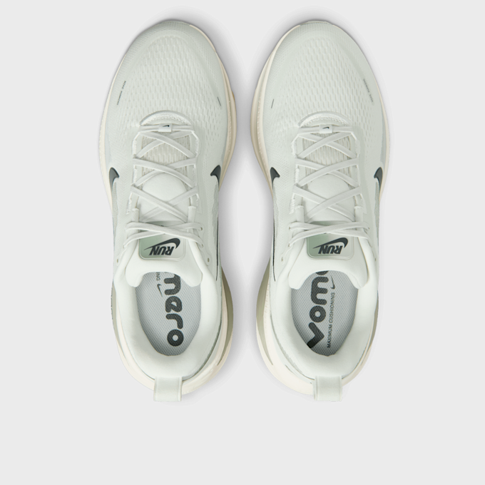 Nike   Vomero 18 beige 97943 6