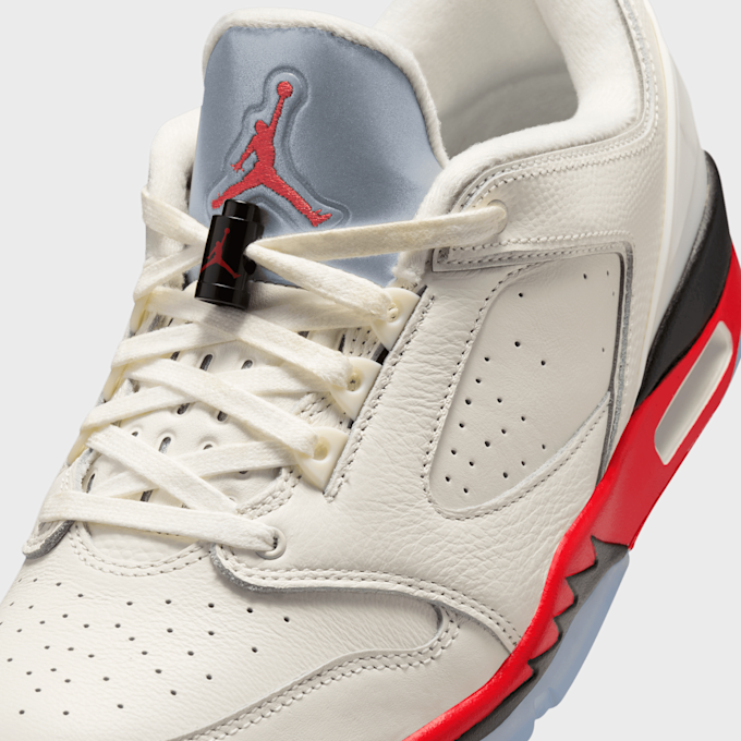 Jordan Sixty Plus Low beige 98233 7