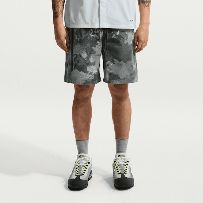 Nike   Dri-FIT Tech Woven Short All Over Print szary 98192 1
