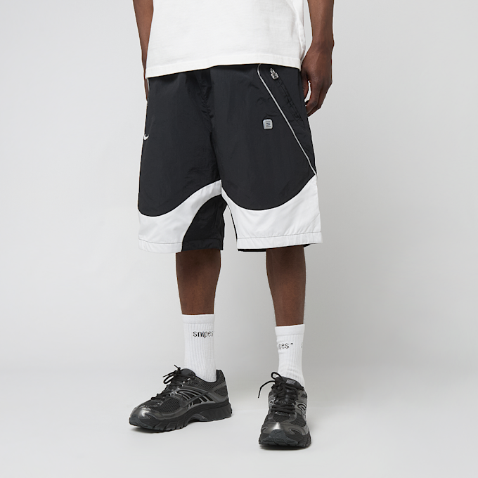 Nike   Sportswear Woven Shox Shorts czarny 98189 1