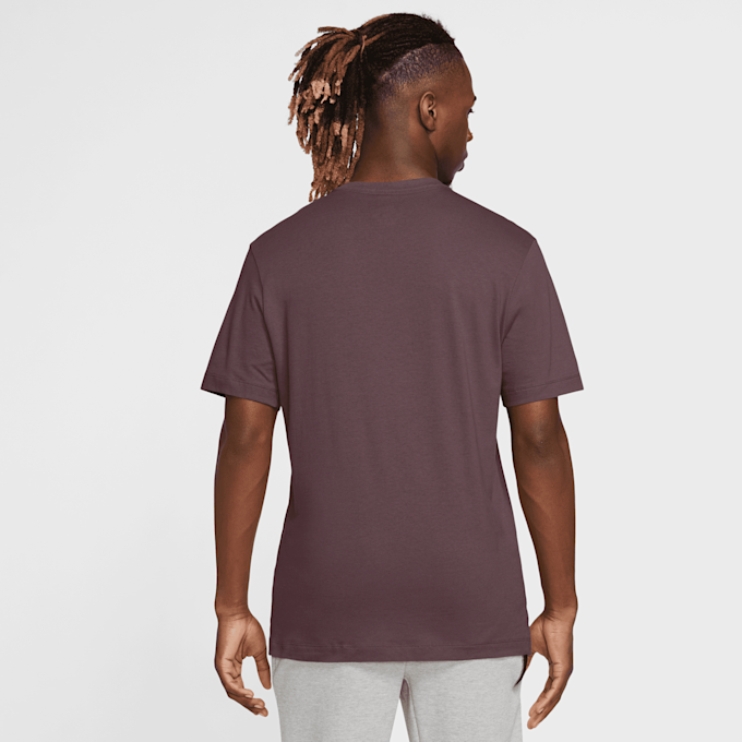 Nike   Sportswear Club T-Shirt braun 98190 2