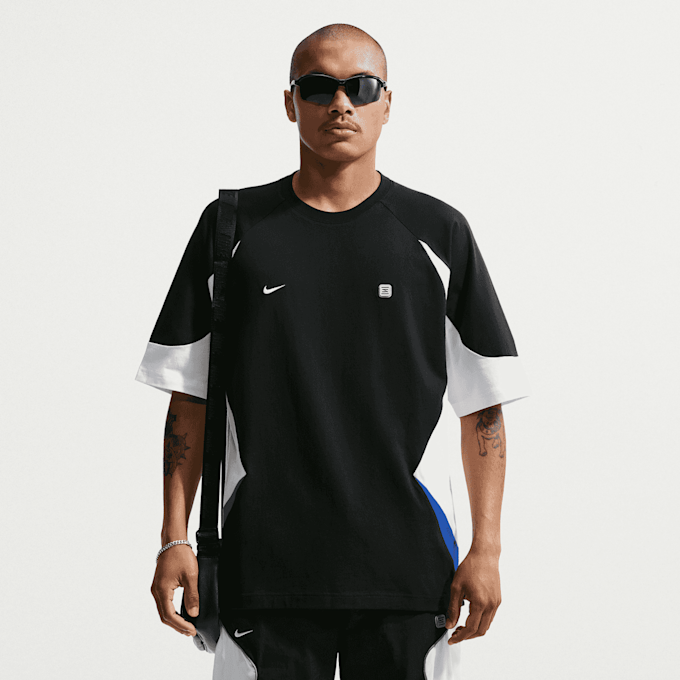 Nike   Sportswear Shortsleeve Shox Top preto 98194 1