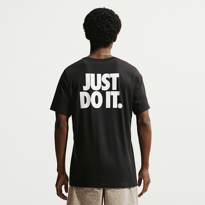 Nike   Sportswear T-Shirt noir 98300 2
