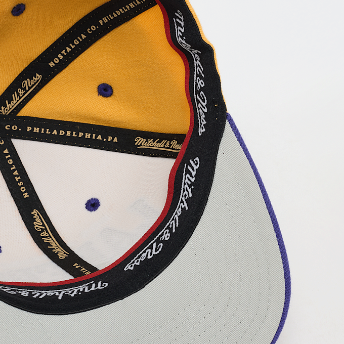 Mitchell & Ness Snapback Team Arch Classic Red NBA LA Lakers jaune 98500 3