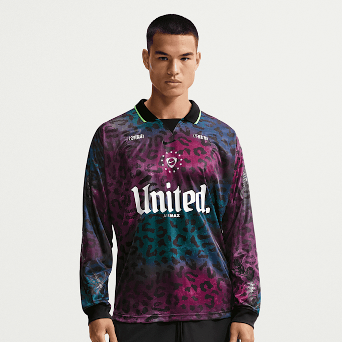 Nike   Sportswear Family Lonsleeve Jersey multicolor 99054 1