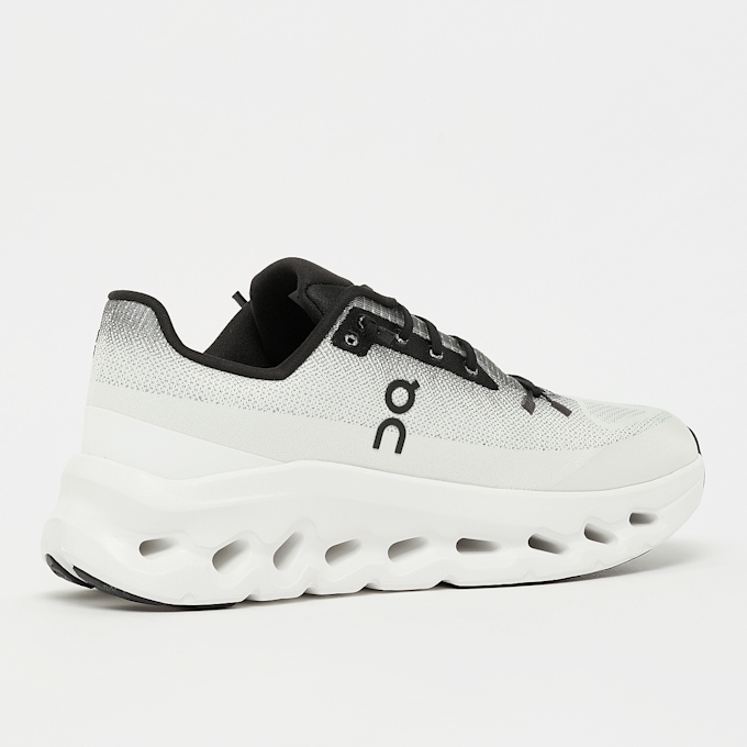 On Cloudtilt weiß 99077 3