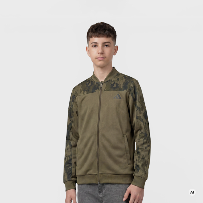 adidas Originals Seasonal Essentials Tricot Tracksuit grün 99597 1