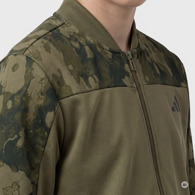 adidas Originals Seasonal Essentials Tricot Tracksuit grün 99597 3