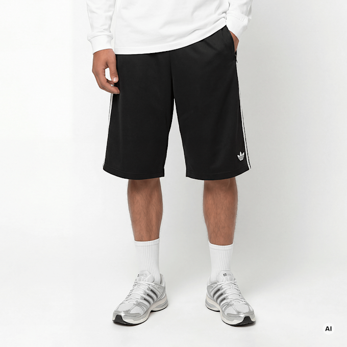 adidas Originals Oversized Short schwarz 99848 1