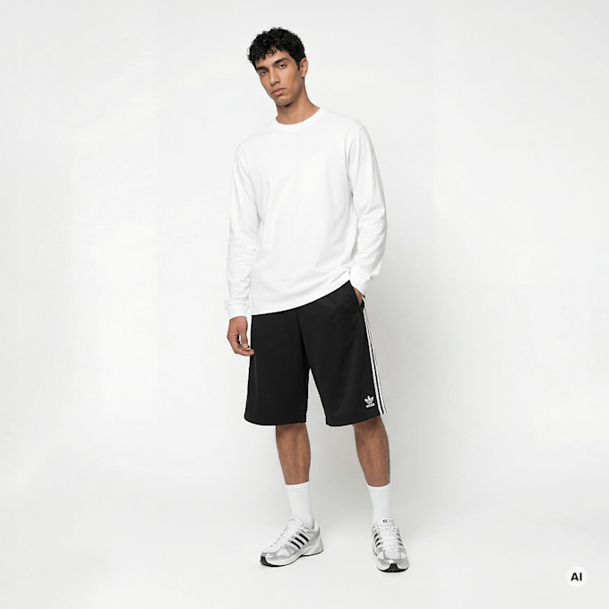 adidas Originals Oversized Short schwarz 99848 5