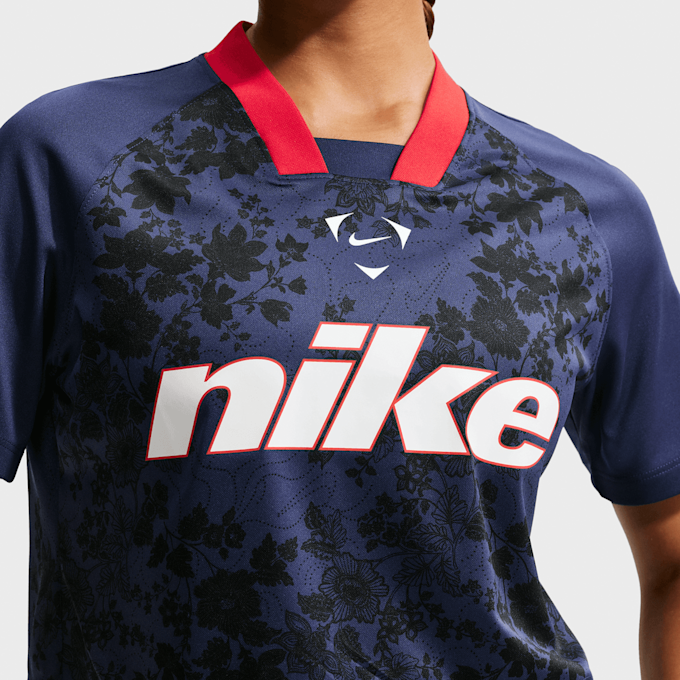 Nike   Sportswear Trend Football Crop Top bleu 100168 3