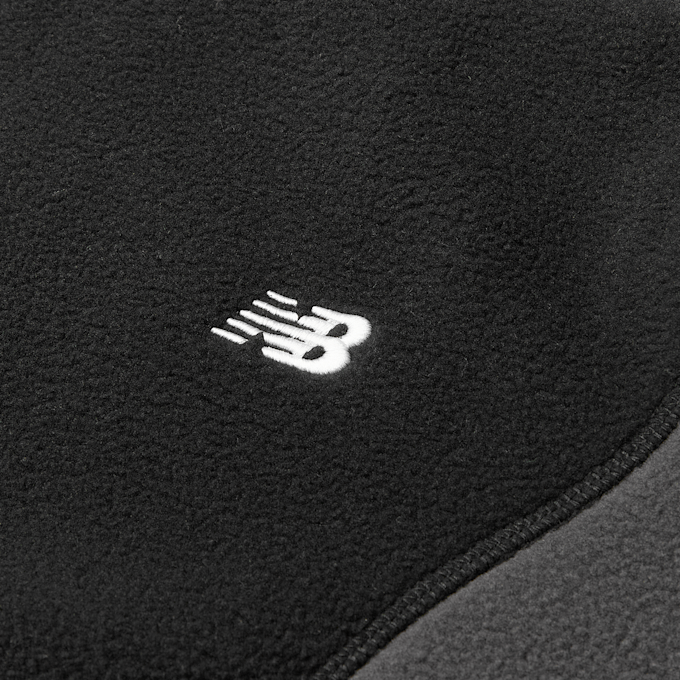 New Balance Borg Full Zip Through Funnel Jacket zwart 100225 3