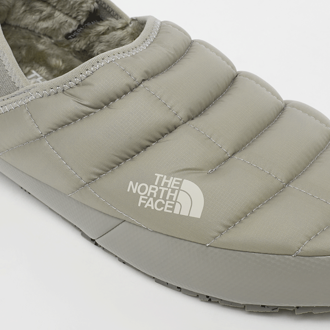 The North Face Thermoball Traction Mule V verde 100317 6