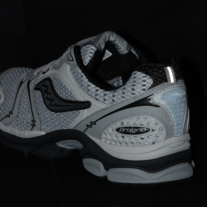 Saucony Triumph 4 siva 100341 8
