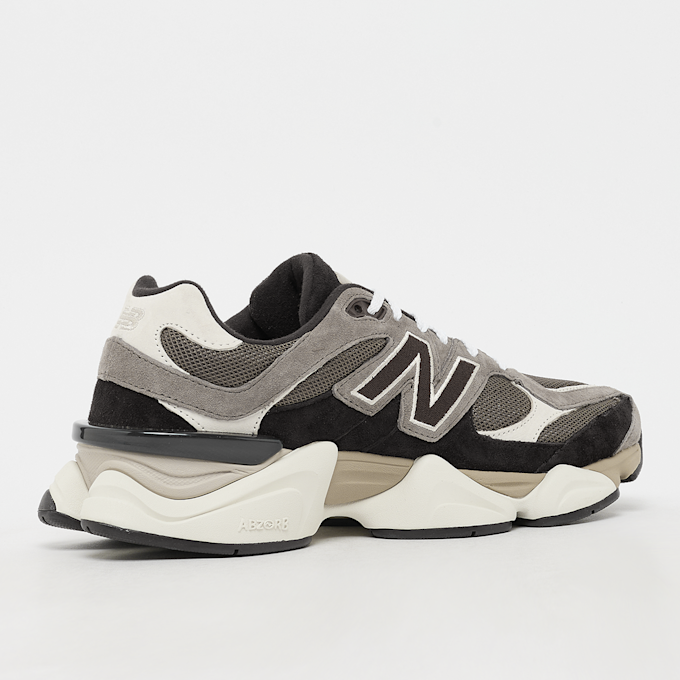 New Balance 9060 siva 100801 3