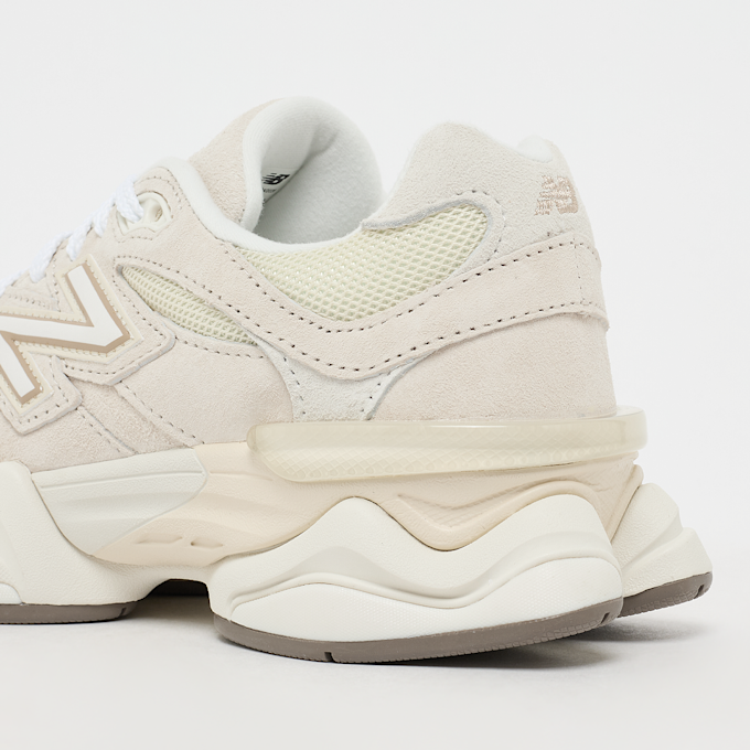 New Balance 9060 beige 100800 7