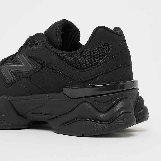 New Balance 9060 czarny 100880 6