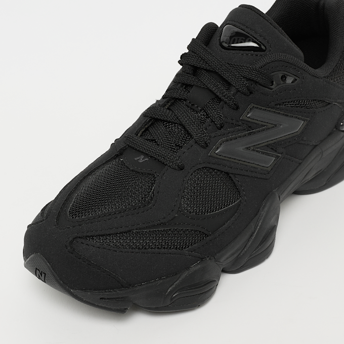 New Balance 9060 czarny 100880 7
