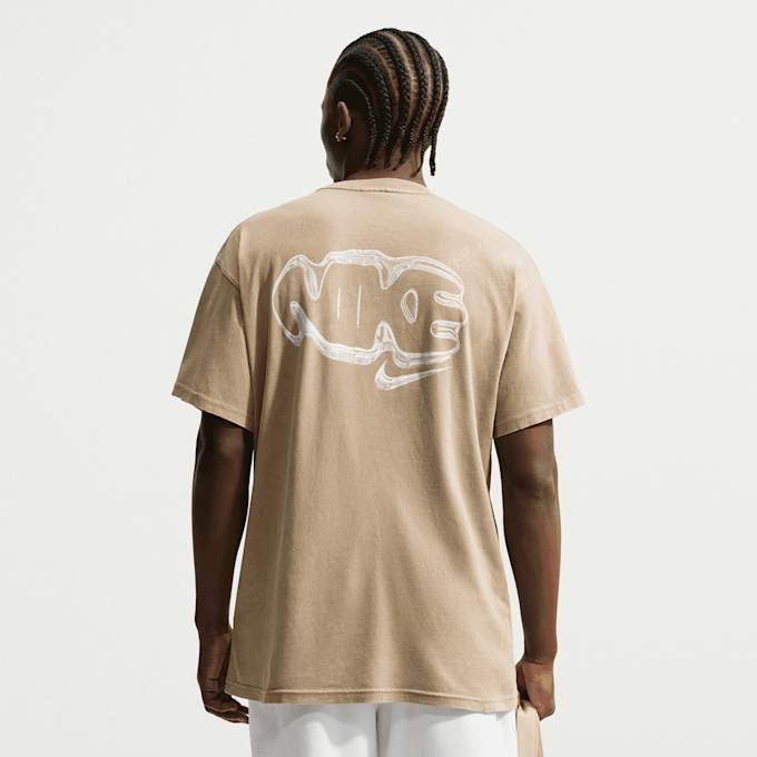 Nike Sportswear Graphics Tee beige 100991 2
