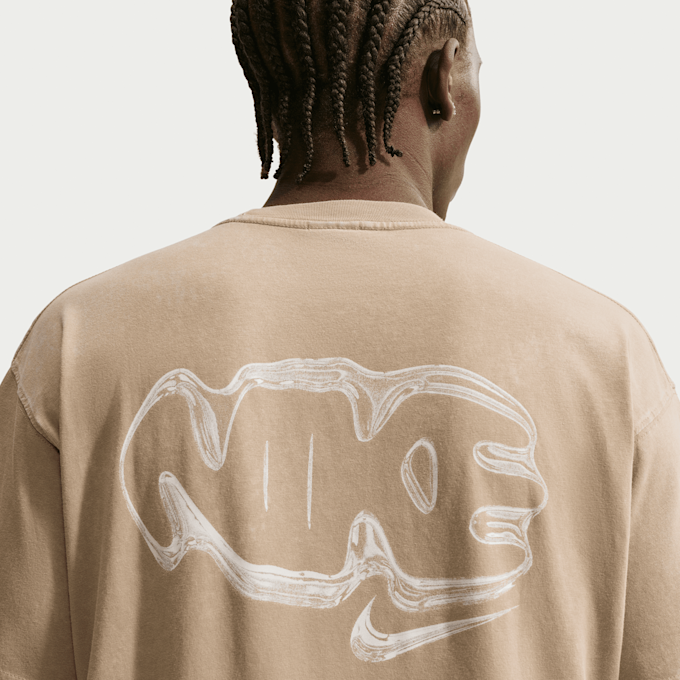 Nike Sportswear Graphics Tee beige 100991 4